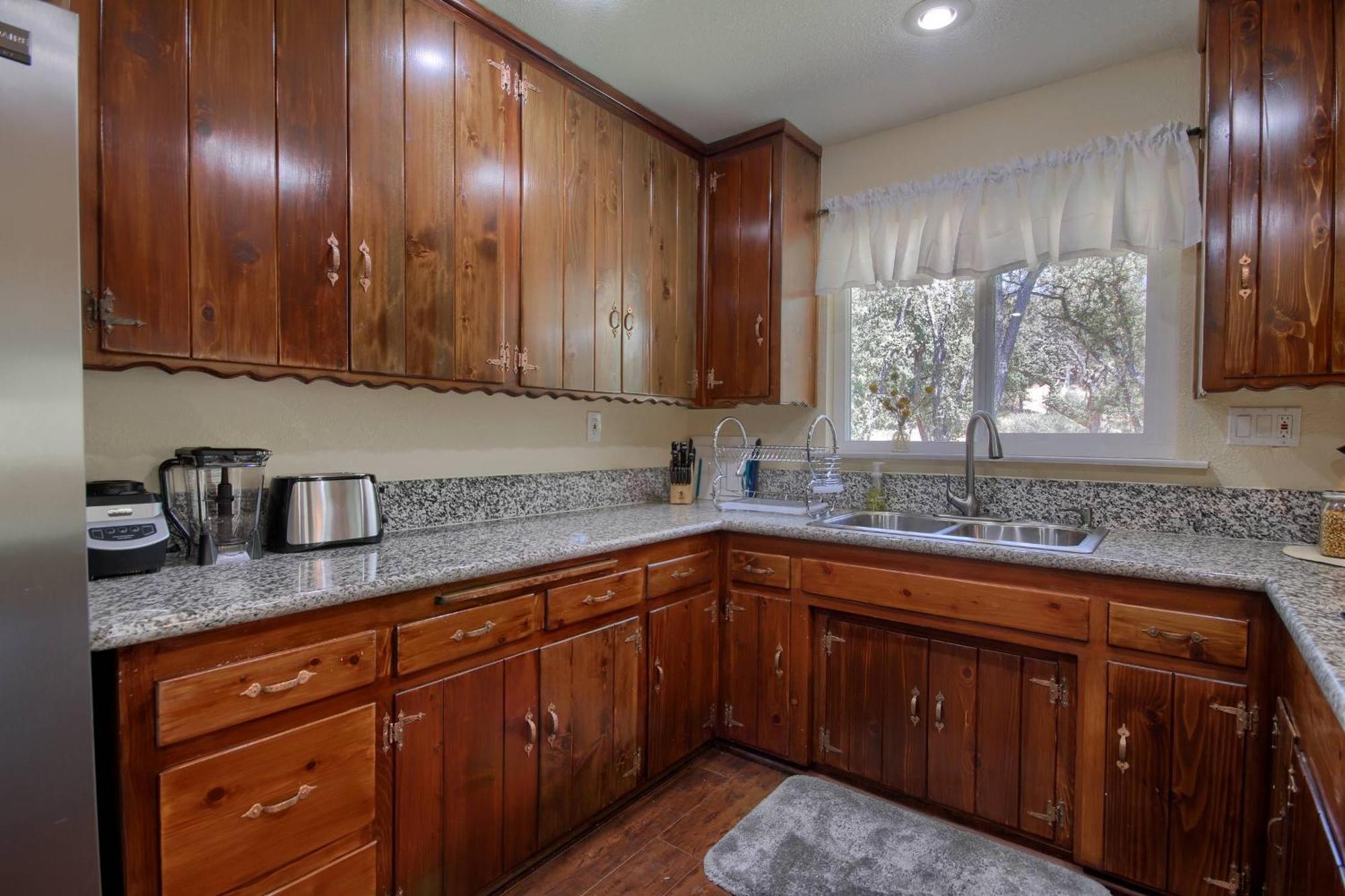 Yosemite Corner W New Game Room/hot Tub/ev Oakhurst